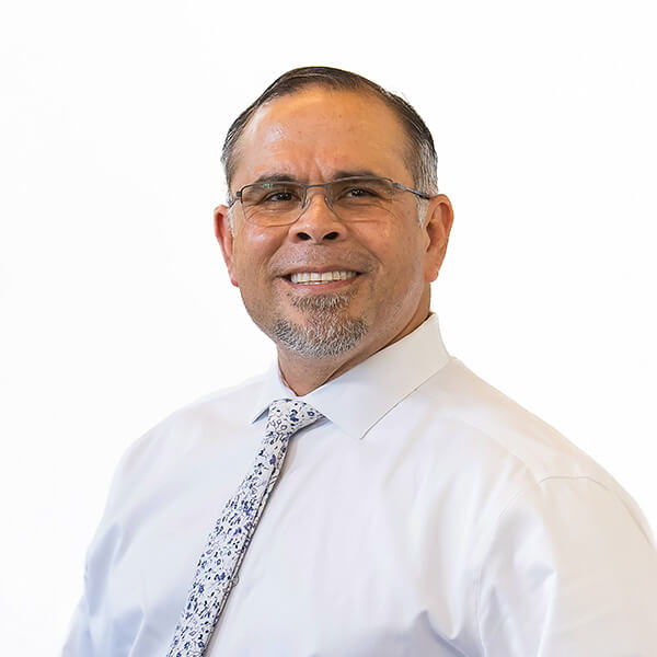 Headshot of Mario Flores