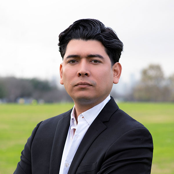 Headshot of Arturo Herrera